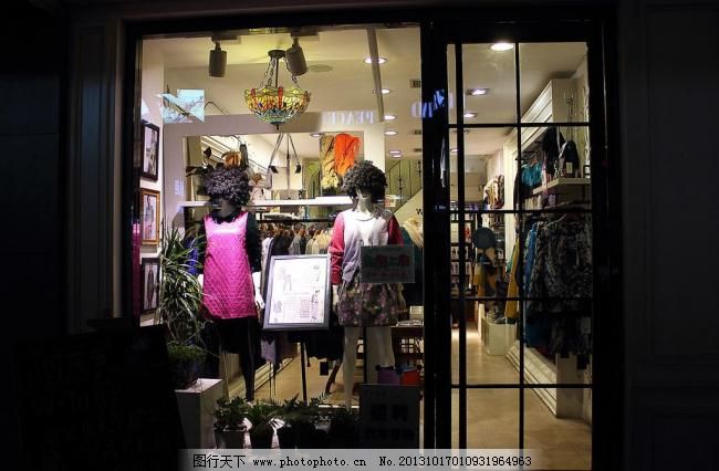 櫥窗魅力 如何通過服裝服飾陳列打造吸睛店鋪形象